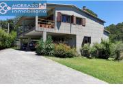 Chalet en venta en Bueu. 2 Chalets pareados a escasos...