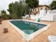 Chalet en venta en Busot. Chalets.