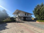 Chalet en venta en Cabrerizos. Chalet en venta en...
