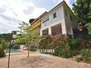 Chalet en venta en Cabrils, de 381 m² 4 habitaciones por...