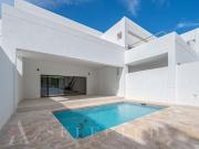 Chalet en venta en Cala d'en Bou, Ibiza