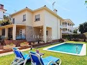 Chalet en venta en Calafell, de 225 m² 4 habitaciones...