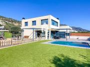 Chalet en venta en calle Andorra, Palau Saverdera, de...