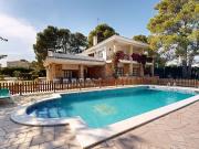 Chalet en venta en calle CL Vg de la Cinta Cales,...