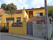 Chalet en venta en calle De la Garrotxa, Santa Maria de...