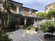 Chalet en venta en calle D'escornalbou, Reus, de 649...