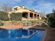 Chalet en venta en calle L'albera, Peralada, de 269...