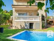 Chalet en venta en calle Manuel de Falla, Sant Vicenç...