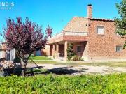 Chalet en venta en calle Partida Balàfia, Lleida, de 164...