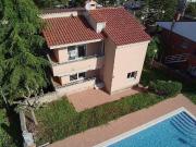 Chalet en venta en calle Riu Onyar, Vallirana, de 218 m²...
