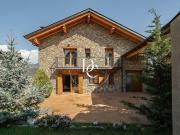 Chalet en venta en calle Talló, Bellver de Cerdanya, de...