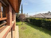 Chalet en venta en calle VI Ausetania, Manlleu, de 290...