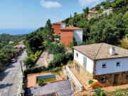 Chalet en venta en calle Xiprers, Lloret de Mar, de 304...