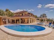 Chalet en venta en Callosa d'En Sarrià, Alicante...