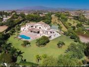 Chalet en venta en Cancelada, Málaga Costa del Sol