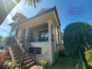 Chalet en venta en Cangas, O Hío. Chalet con piscina y...