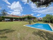 Chalet en venta en Canovelles. Chalet en venta en...