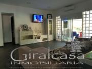 Chalet en venta en Carmona. Chalet en venta en...