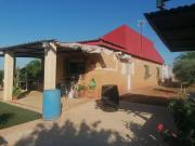 Chalet en venta en Carmona. Chalet unifamiliar en venta...