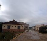 Chalet en venta en Carmona. ESPECTACULAR PARCELA. Chalets.