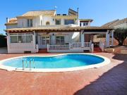 Chalet en venta en Cartagena, Los Belones. Villa de lujo...