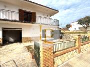 Chalet en venta en Castellbisbal. LUMINOSO CHALET DE DOS...