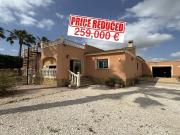 Chalet en venta en Catral, Alicante