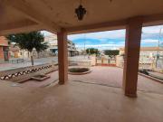 Chalet en venta en Catral. Villa urbana para renovar o...