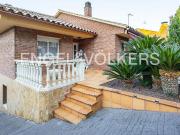 Chalet en venta en Cervelló, de 290 m² 4 habitaciones...