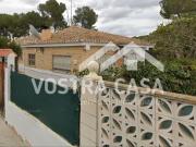 Chalet en venta en Chiva, El Bosque. Chalets.