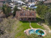 Chalet en venta en Ciudalcampo. EXCEPCIONAL VILLA...