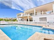 Chalet en venta en Coín