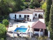 Chalet en venta en Coín