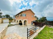 Chalet en venta en Corbera de Llobregat. CHALET DE 268M2...
