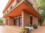 Chalet en venta en Corbera de Llobregat, de 277 m² 3...