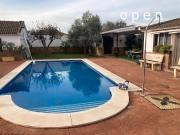 Chalet en venta en Córdoba, El Higuerón. Chalet con...