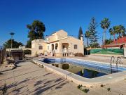 Chalet en venta en Dolores, Alicante