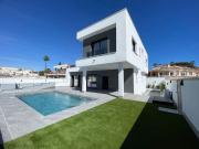 Chalet en venta en Doña Pepa, Alicante Costa Blanca