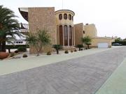 Chalet en venta en Elche Elx, Alzabares. ELEGANTE Y...