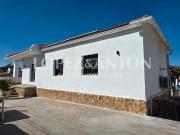 Chalet en venta en Eliana l´, Entrepinos. Chalets Eliana.