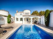 Chalet en venta en Empuriabrava, Girona Costa Brava