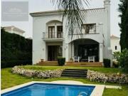Chalet en venta en Estepona