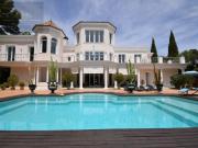 Chalet en venta en Estepona