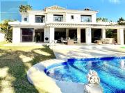 Chalet en venta en Estepona