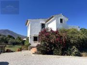 Chalet en venta en Estepona