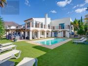 Chalet en venta en Estepona