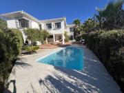 Chalet en venta en Estepona