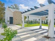 Chalet en venta en Estepona, Cancelada. VILLA DE LUJO A...