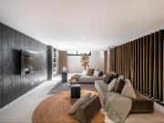 Chalet en venta en Estepona, Centro. Descubre la...