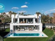 Chalet en venta en Estepona, El Campanario